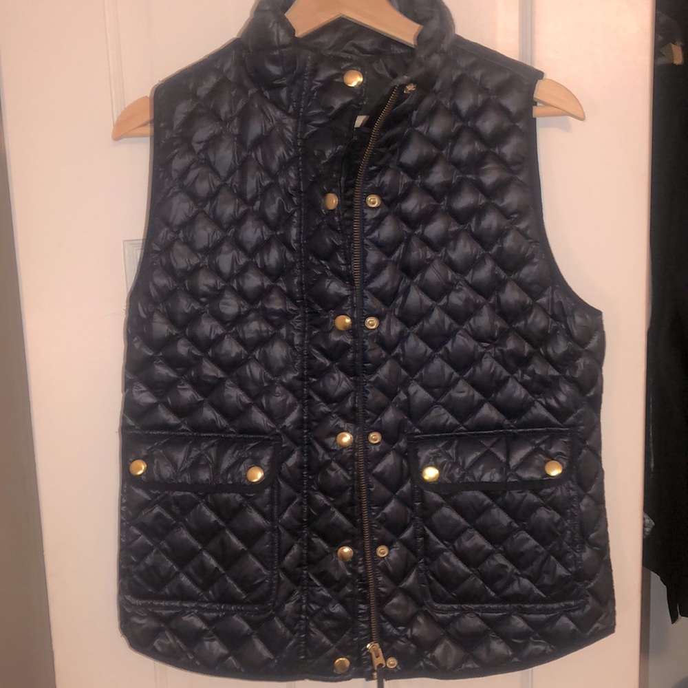 J Crew navy lightweight puffer style vest - Small